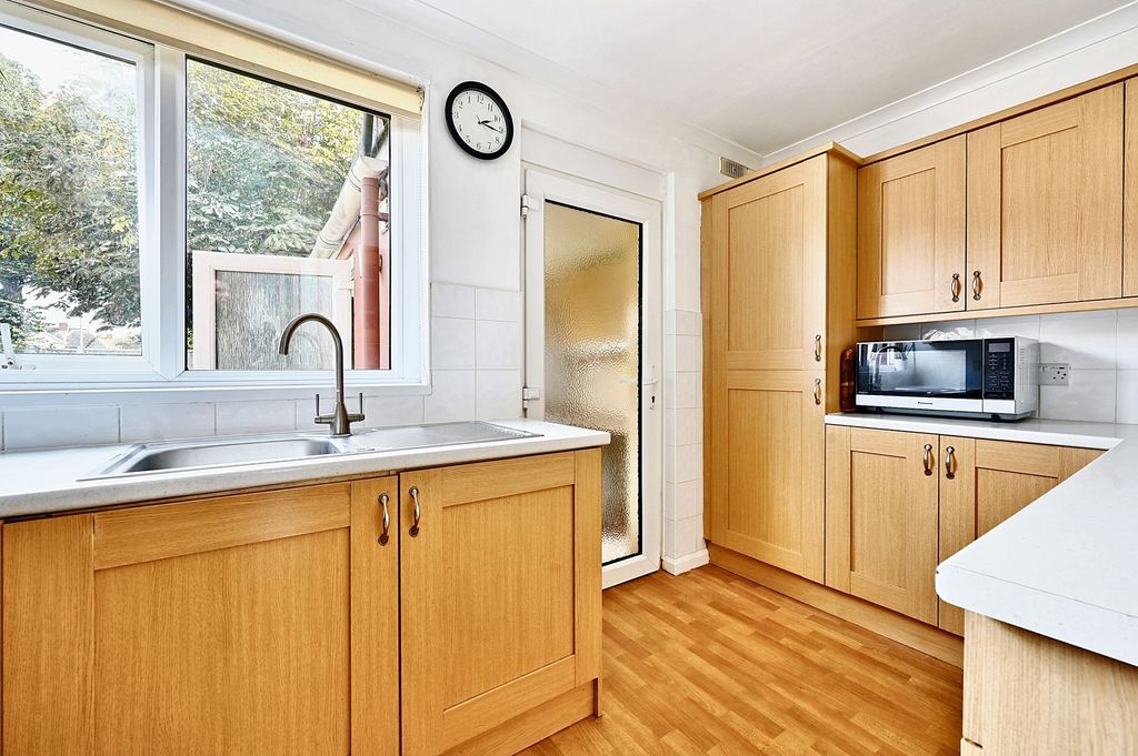 Property photo 3 of 21
