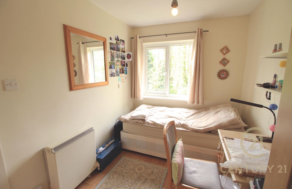 Property photo 1 of 3