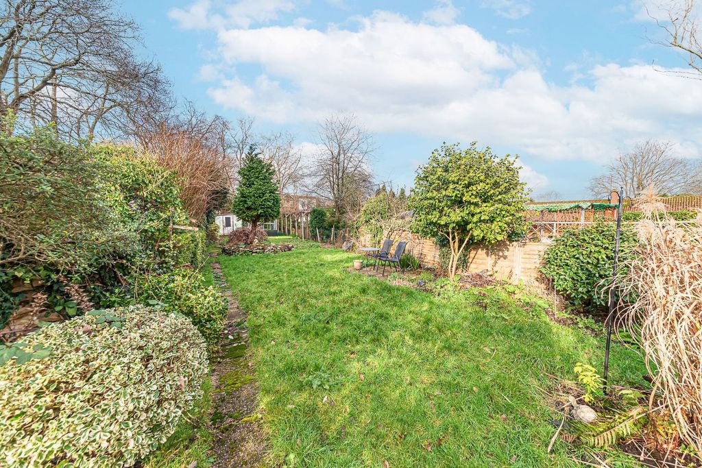 Property photo 2 of 20