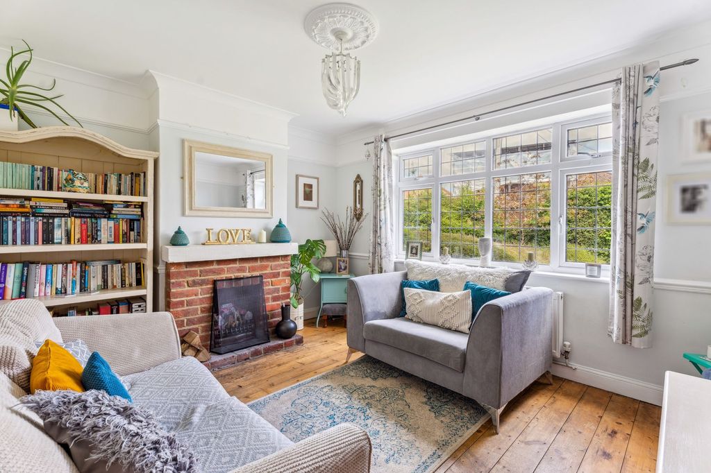 Property photo 2 of 19 Photo 9