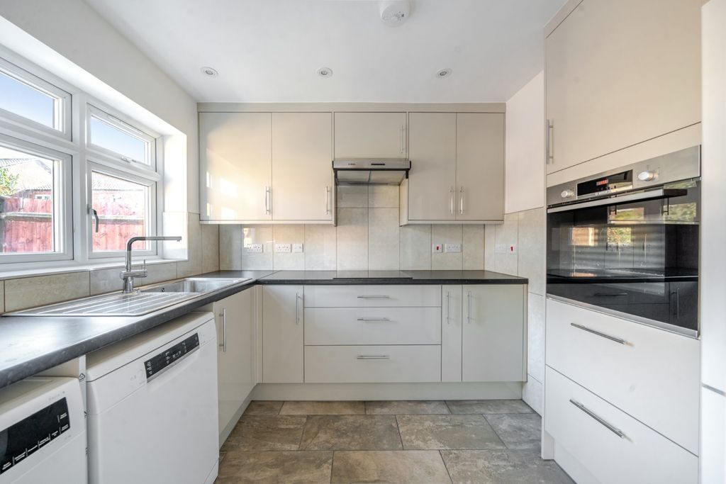 Property photo 1 of 12 Picture No. 08