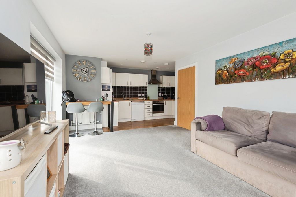 Property photo 2 of 16 Photo