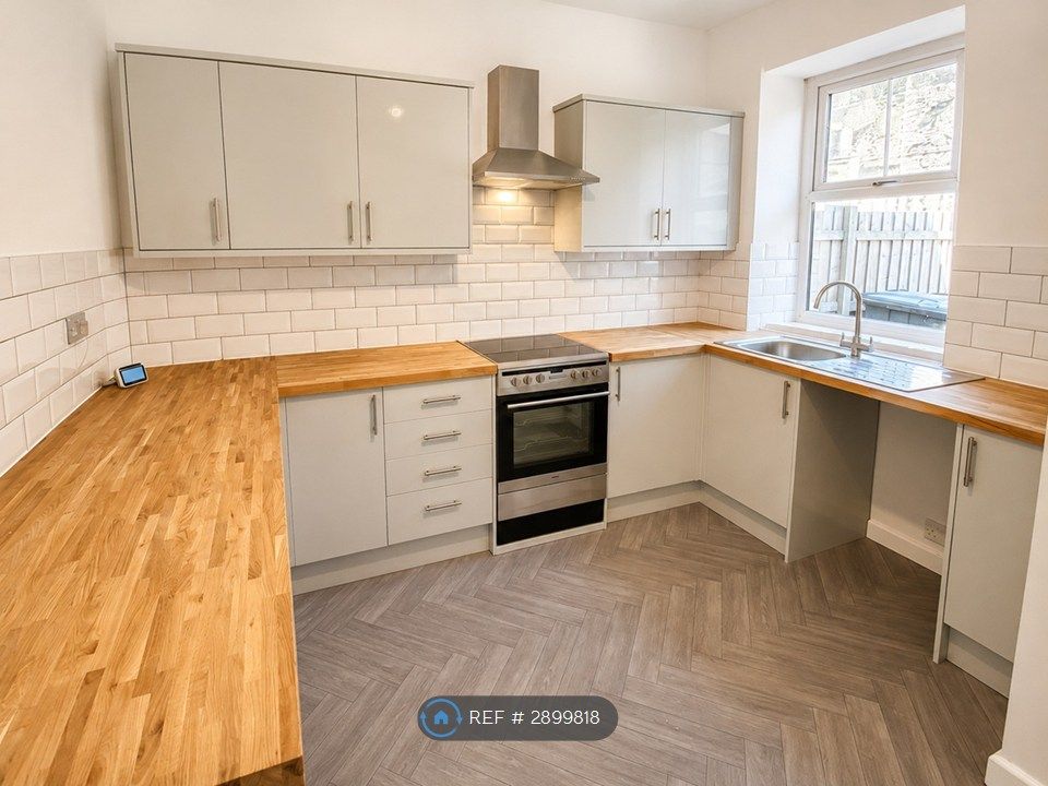 Property photo 1 of 14 Kitchen