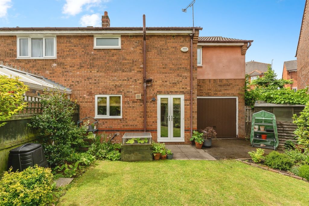 Property photo 3 of 17