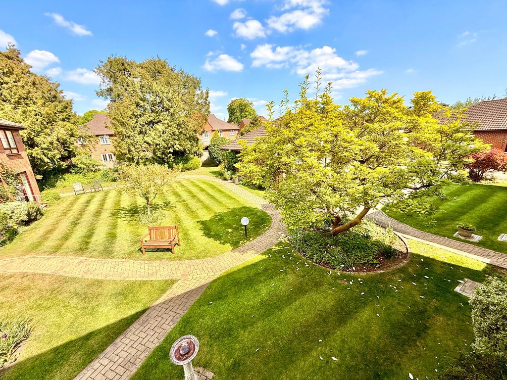 Property photo 2 of 10