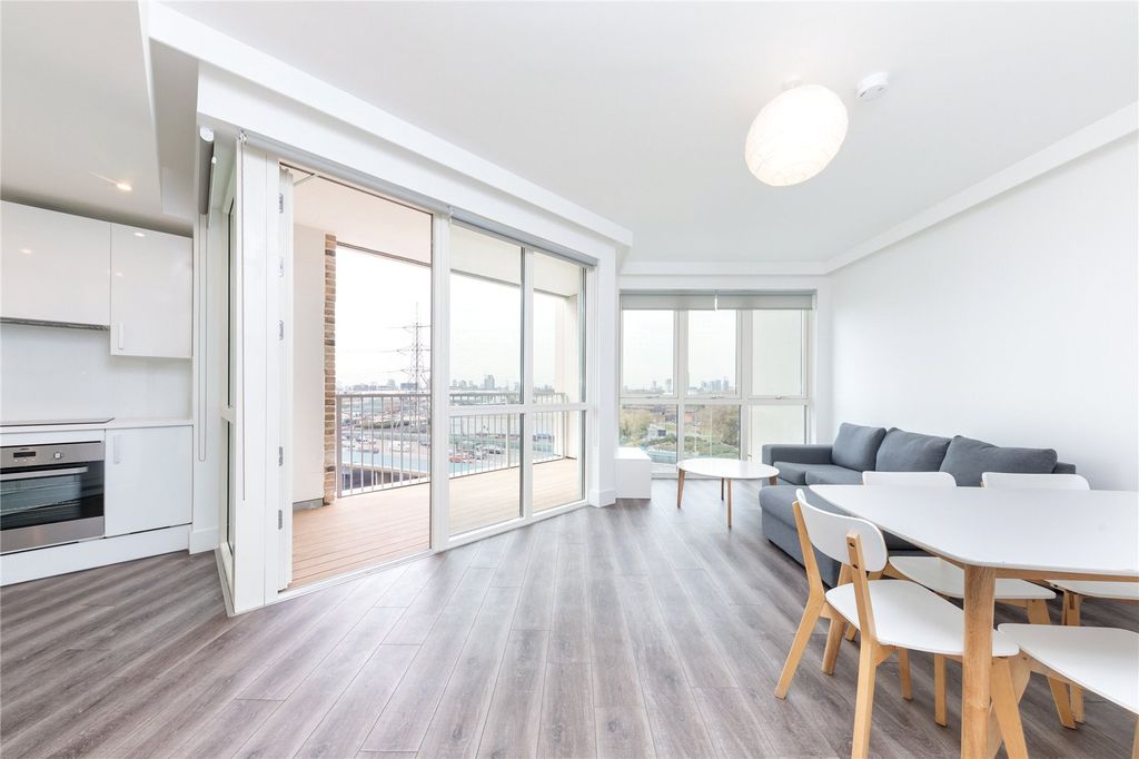 Property photo 3 of 15