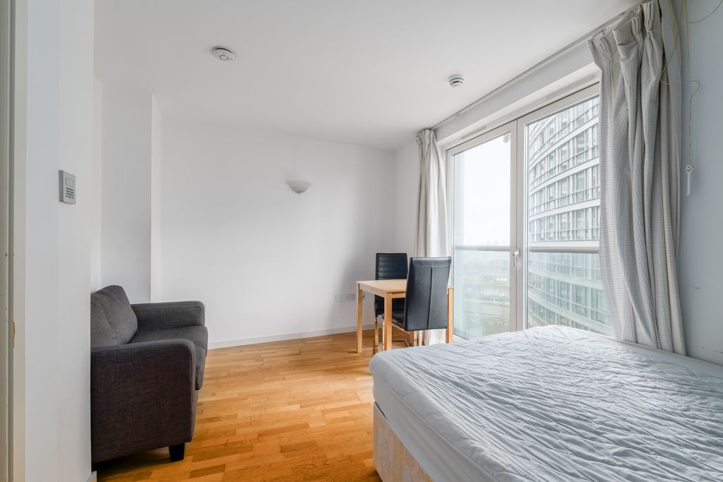 Property photo 3 of 11