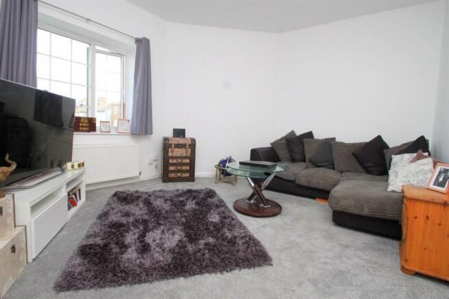 Property photo 3 of 11 2.Jpg