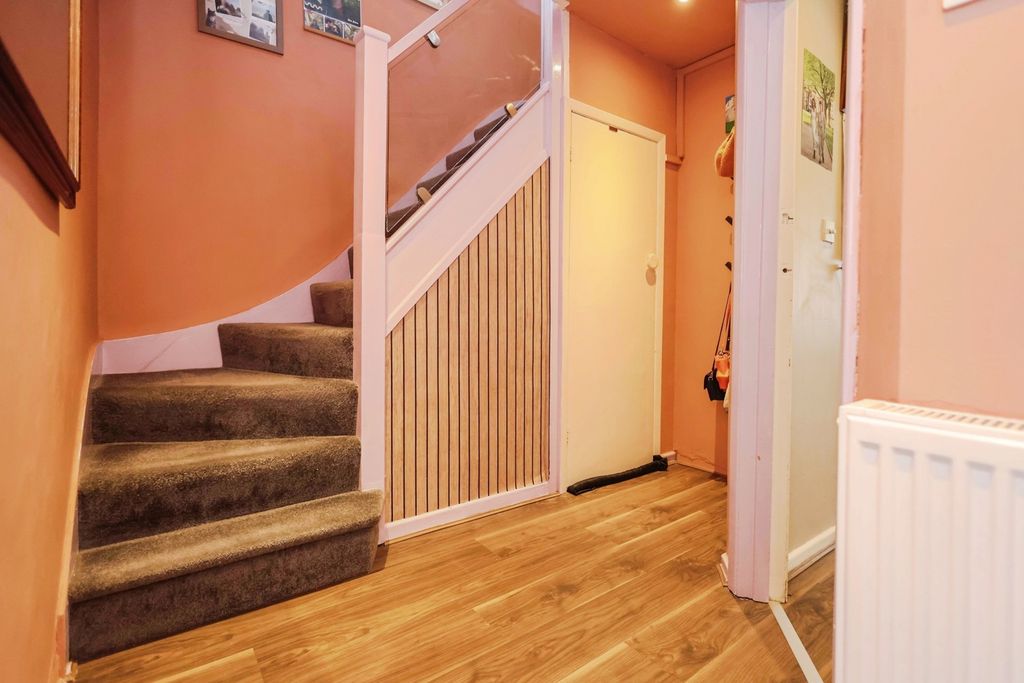 Property photo 2 of 19 Photo