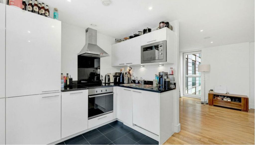 Property photo 3 of 24