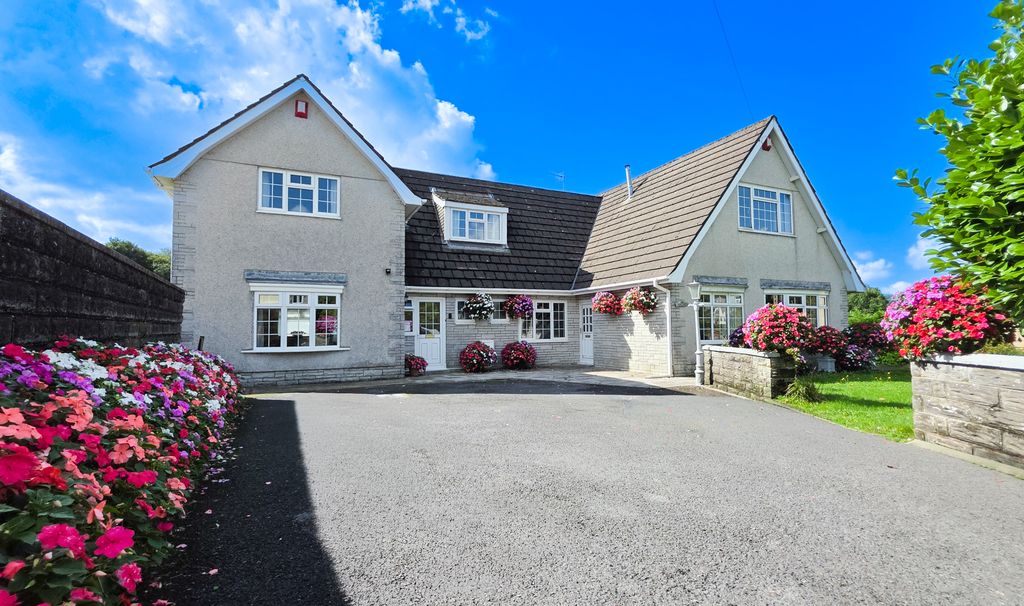 Property photo 1 of 51