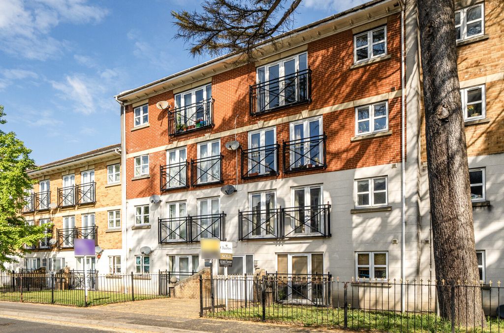 Property photo 1 of 12 1-69Fc990A3Be5c-1...