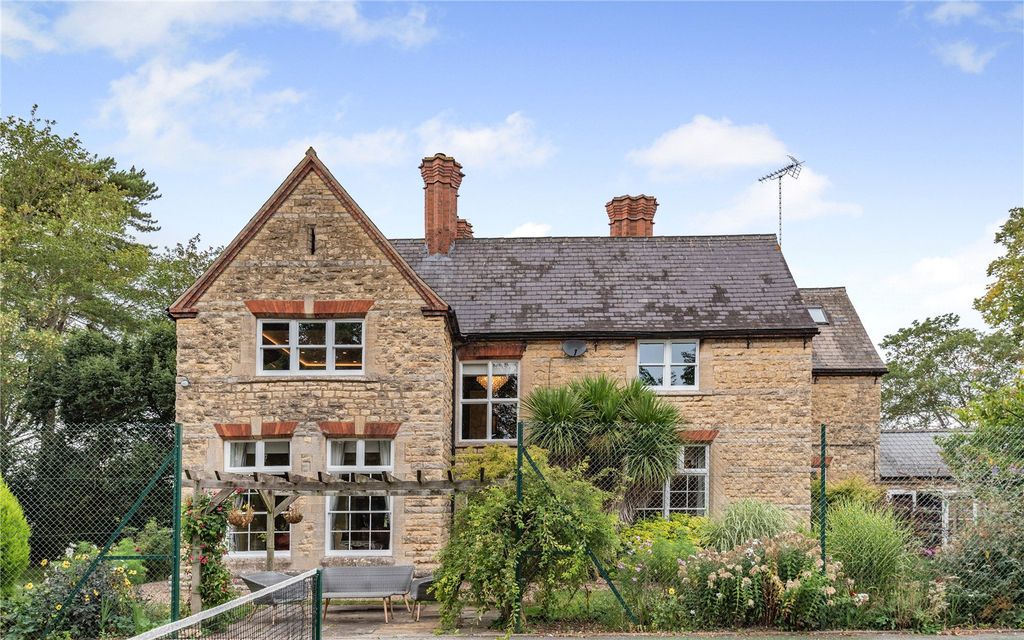 Property photo 2 of 19 Rear View