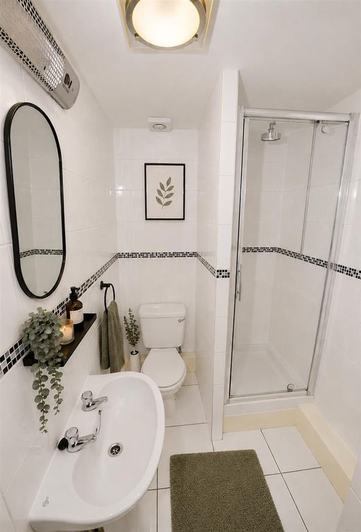 Property photo 3 of 6 Bathroom.Png