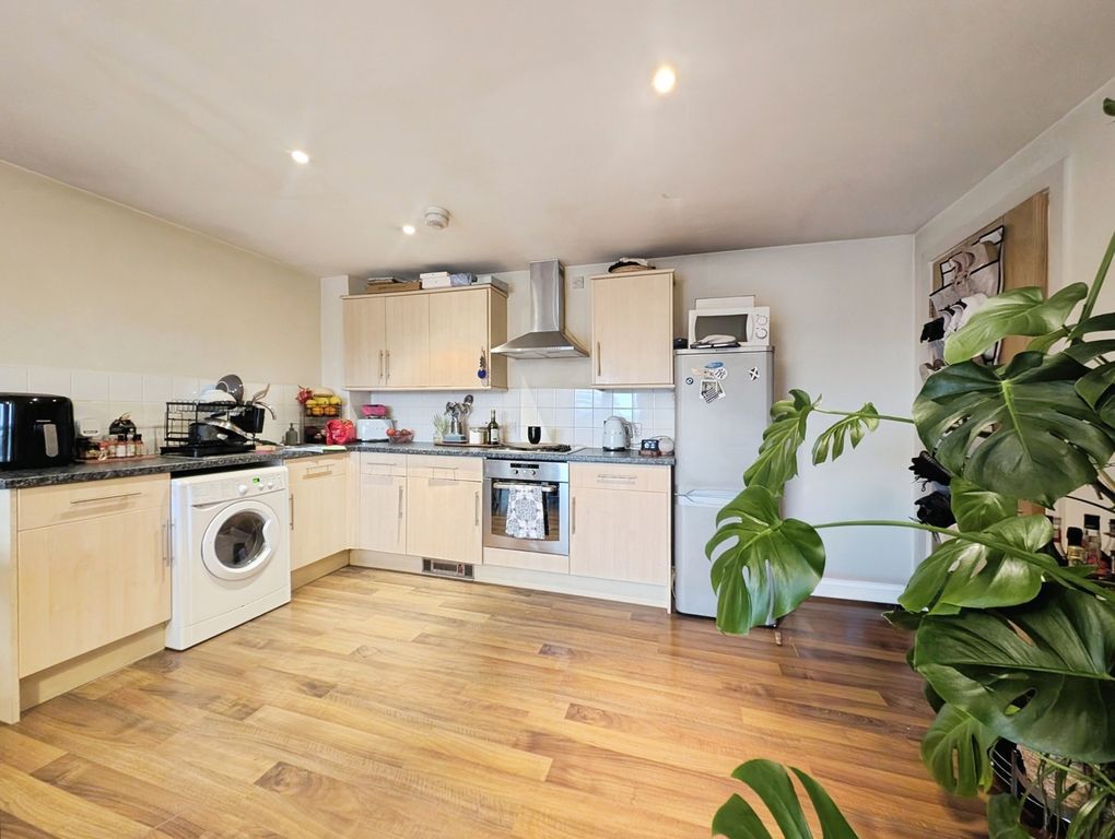 Property photo 2 of 10 Pbox-Img.Jpg