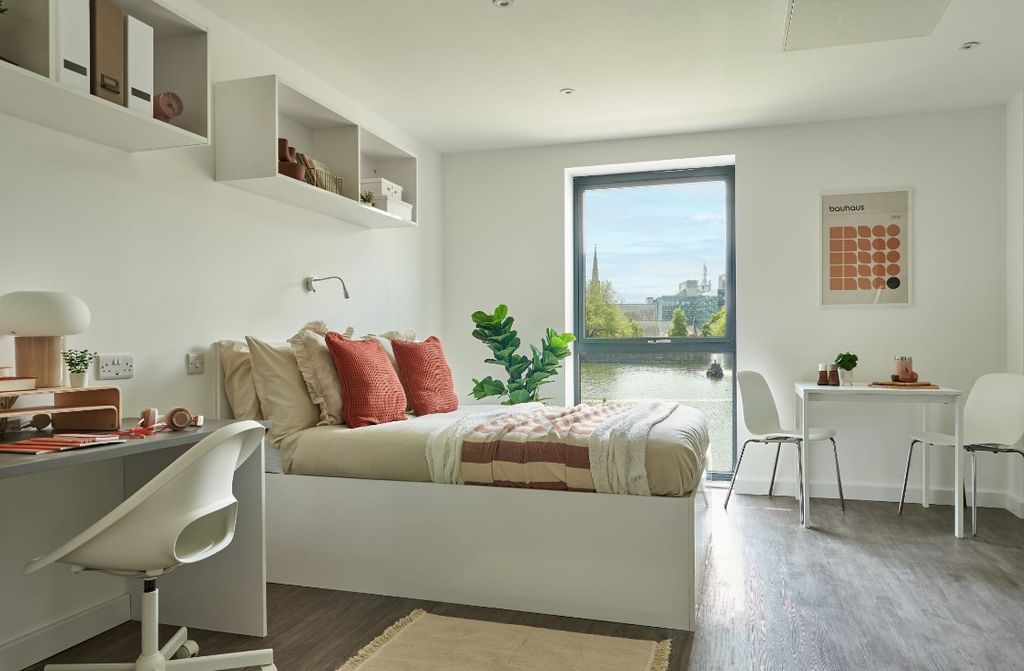 Property photo 1 of 8 J.Jpg