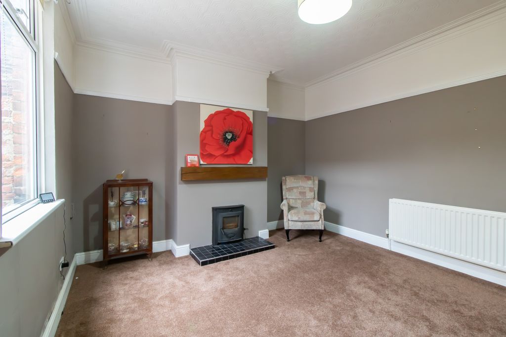 Property photo 3 of 19 Image 2
