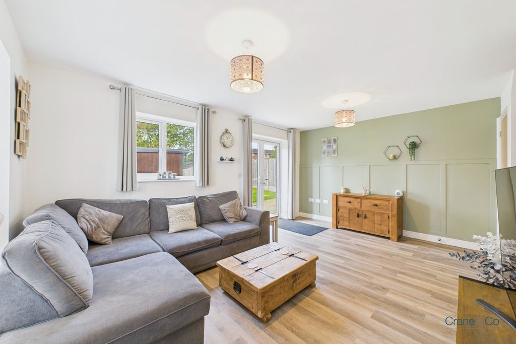 Property photo 2 of 23