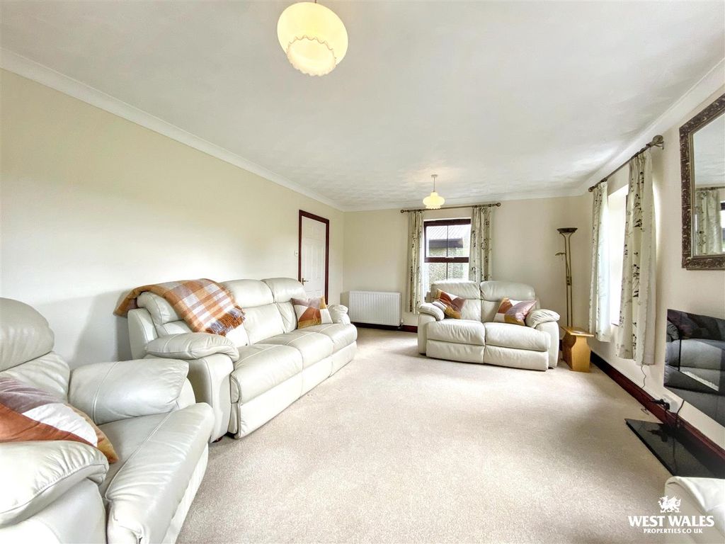 Property photo 3 of 28 Img_8271.Jpg