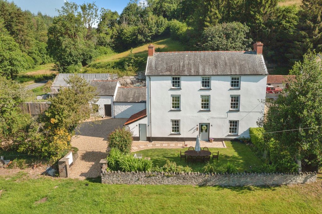Property photo 1 of 54