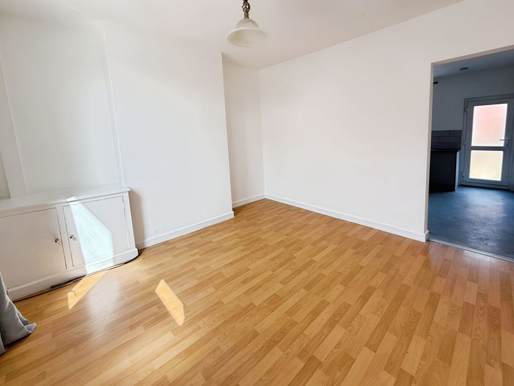 Property photo 3 of 12 Living Room