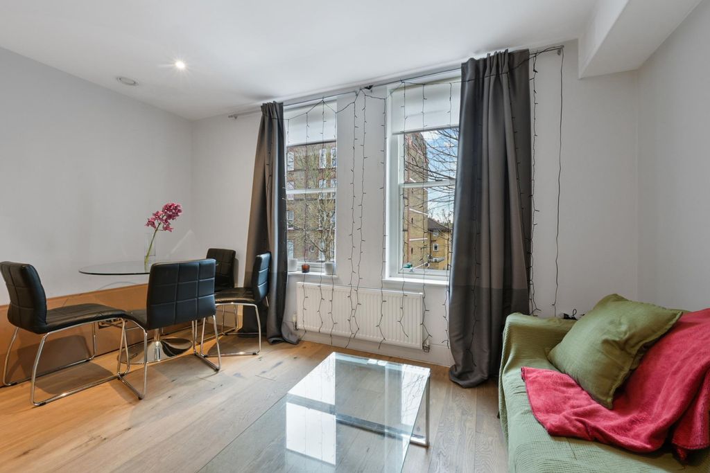 Property photo 3 of 12