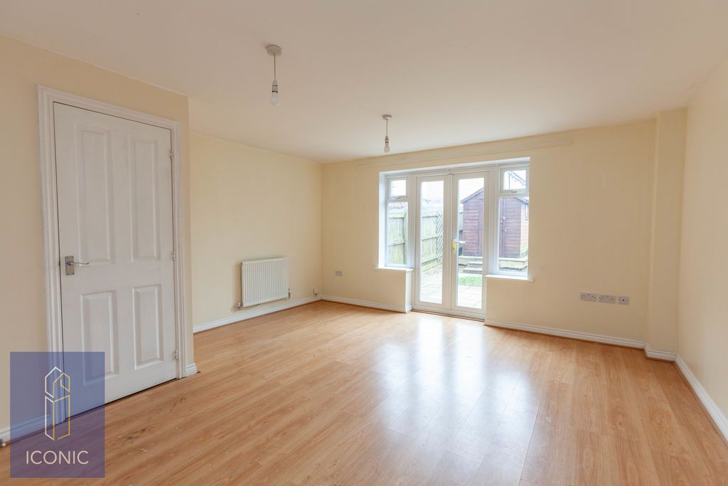 Property photo 2 of 10 Photo 2