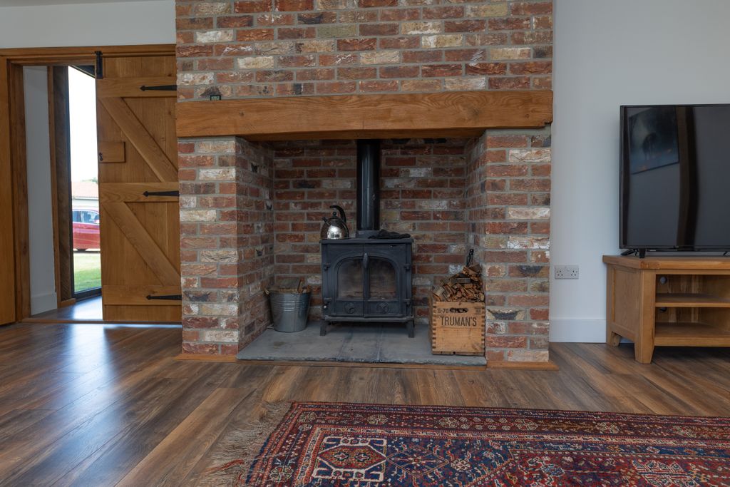 Property photo 2 of 24 349A1427