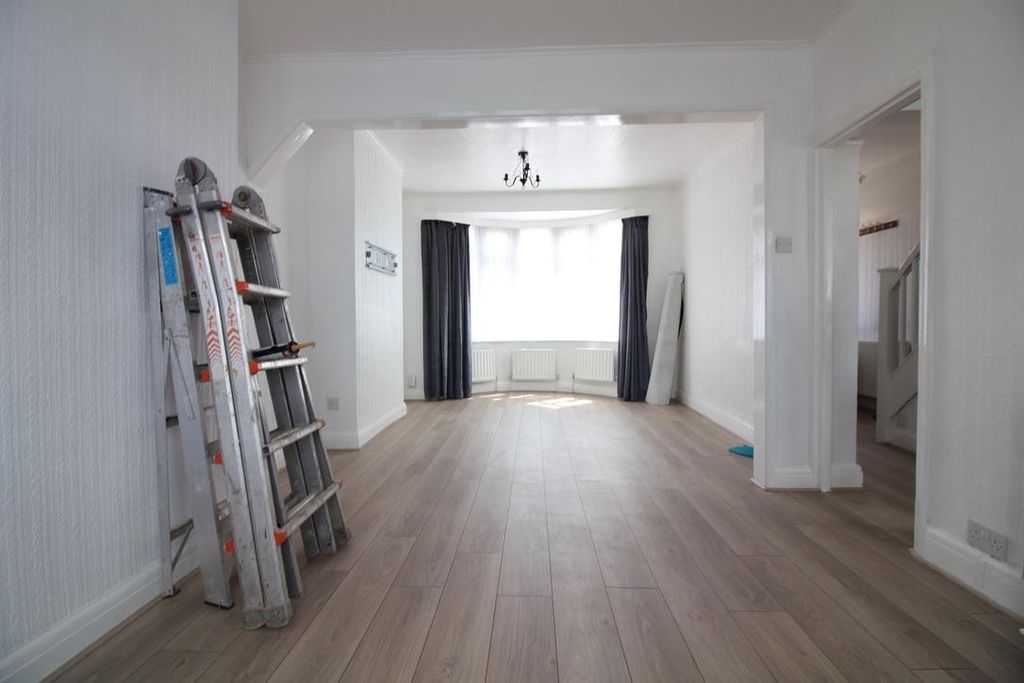 Property photo 1 of 13 06Cebb02-5215-40Ad-B9C3-65Dfd72E6Faa_1_105_c.Jpeg