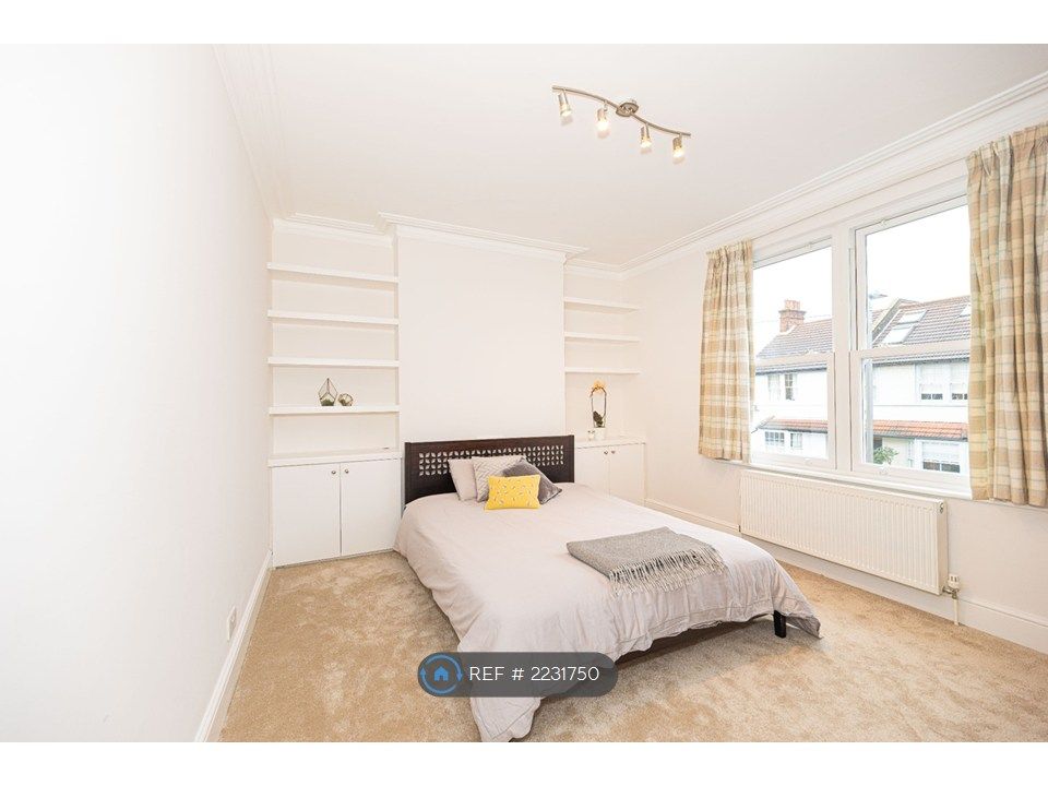 Property photo 1 of 4