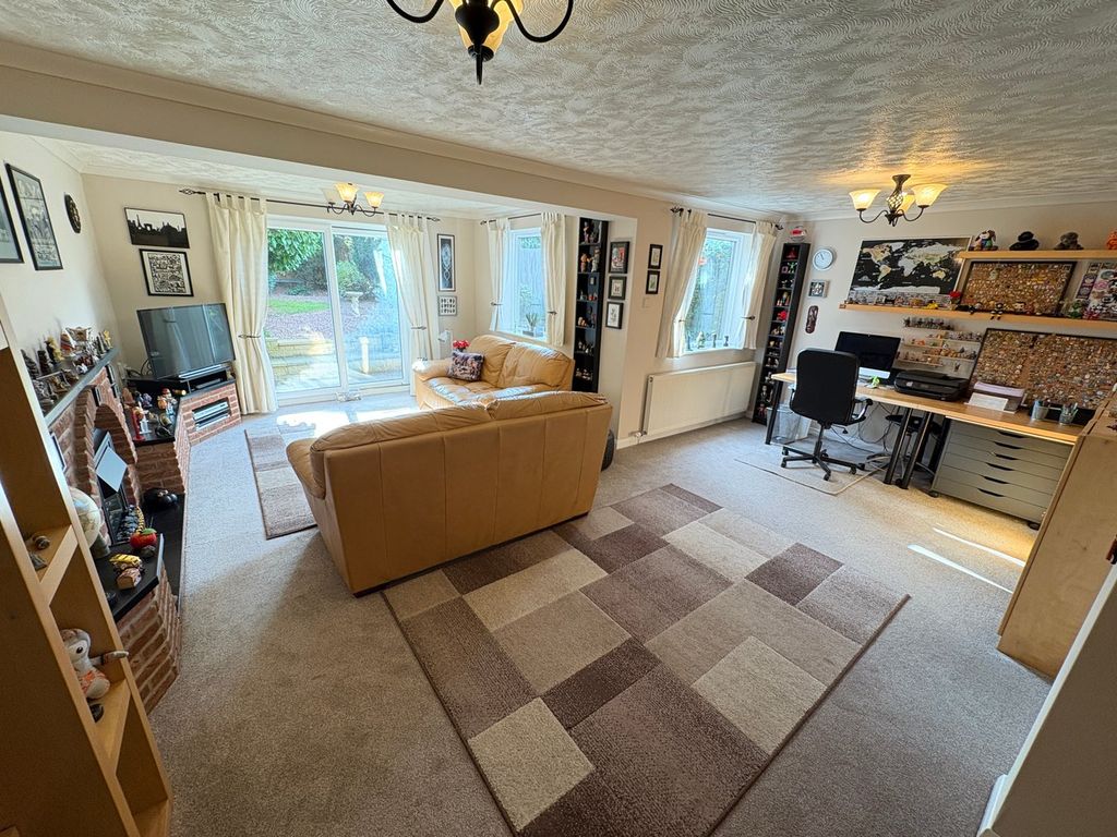 Property photo 2 of 13