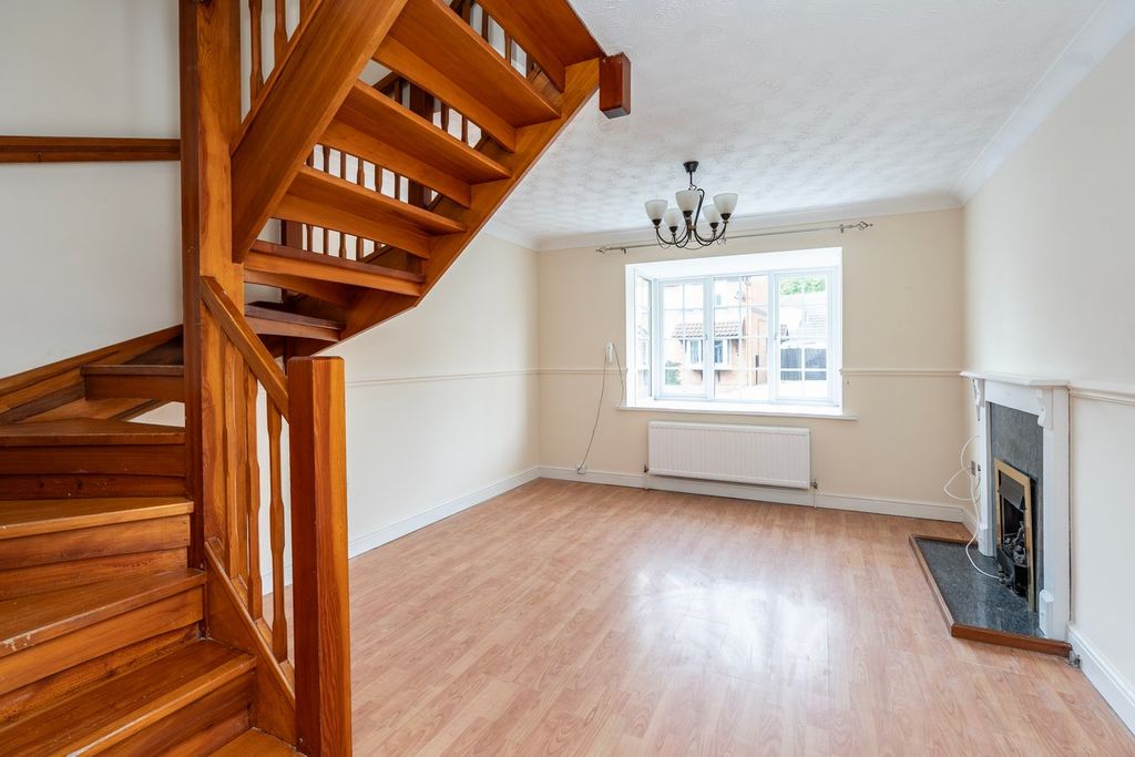 Property photo 3 of 7
