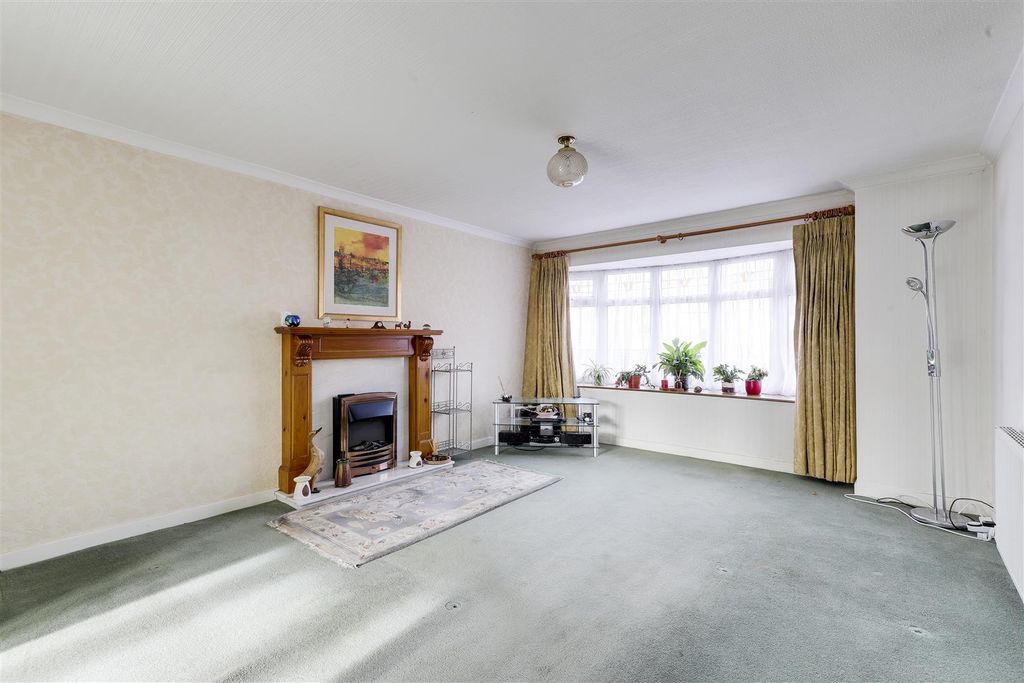 Property photo 2 of 23 469.Jpg