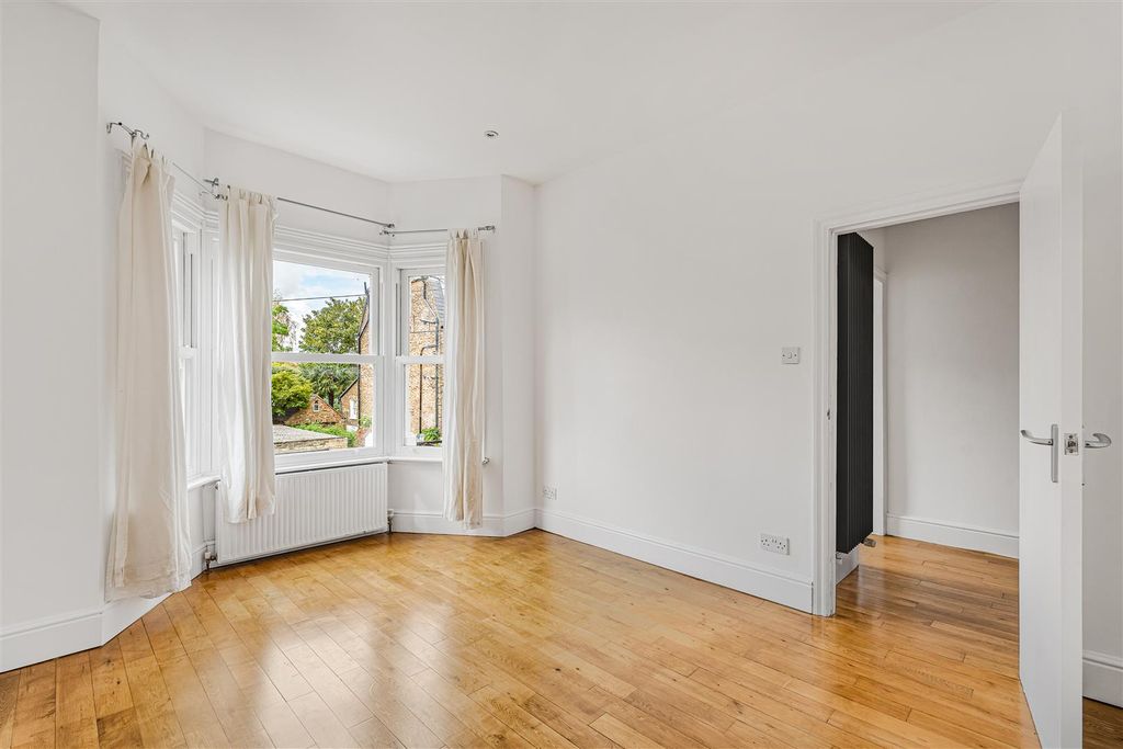 Property photo 3 of 20