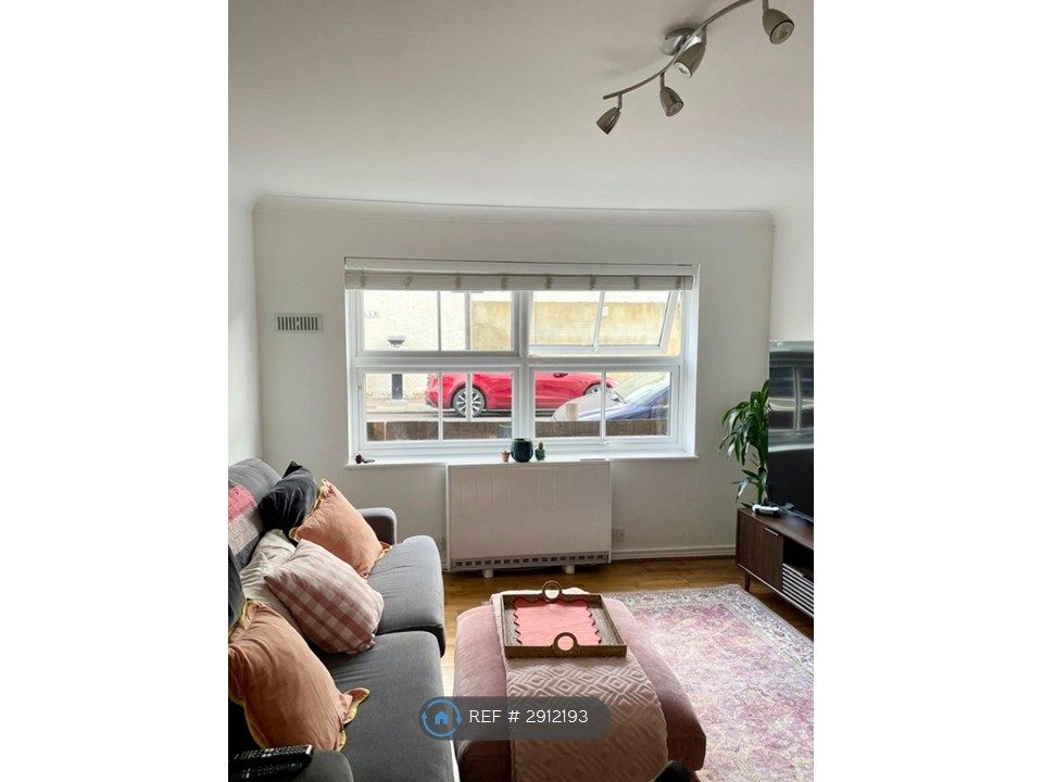 Property photo 3 of 12