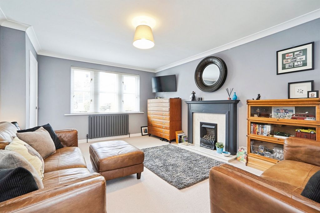 Property photo 2 of 16