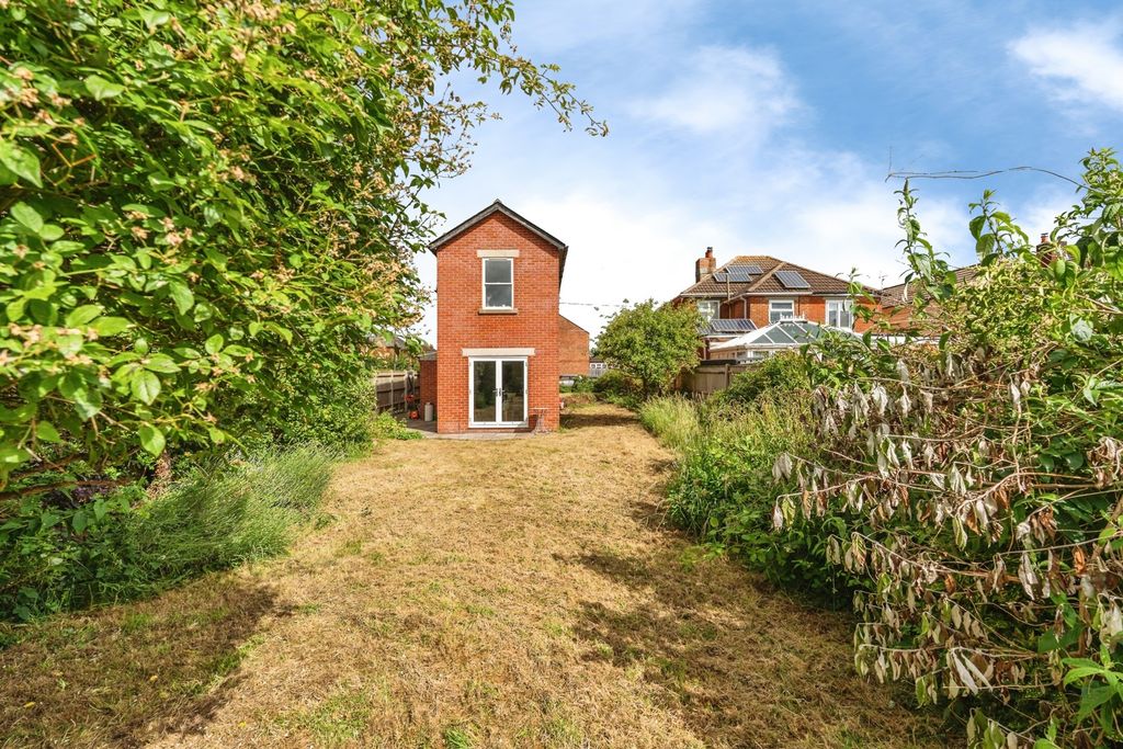 Property photo 2 of 18 Pbox-Img.Jpg
