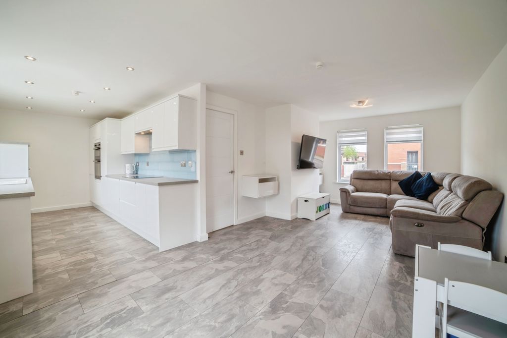 Property photo 3 of 12 Open Plan Living