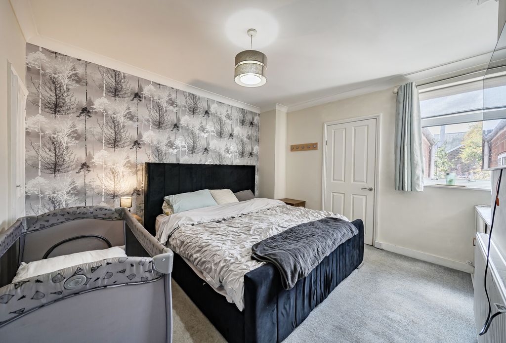 Property photo 1 of 15 1354249-10-68d532...