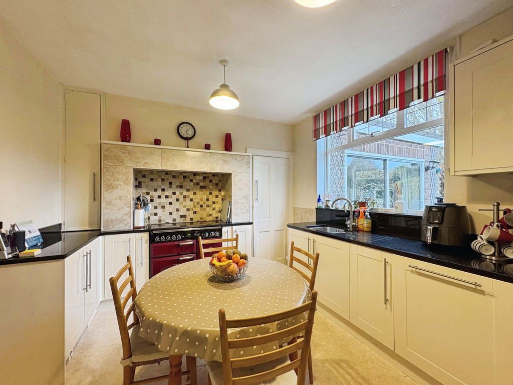 Property photo 2 of 36 F23Da77E-23