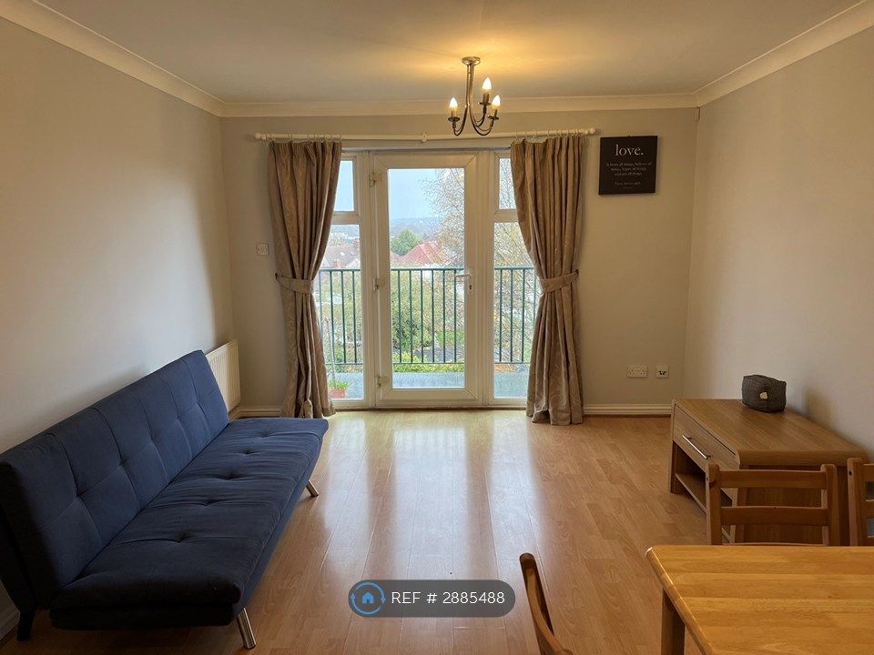 Property photo 1 of 12 Living Room