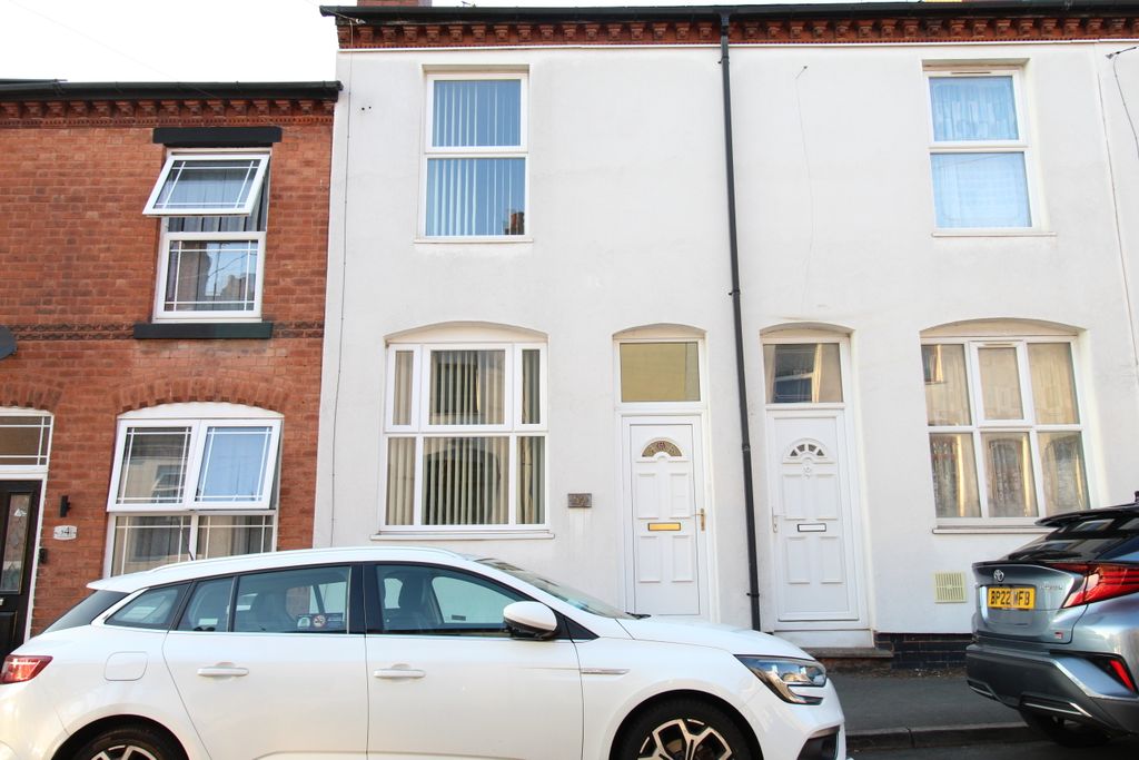 Property photo 1 of 27 3 Bed Mid-Terrace House For Sale