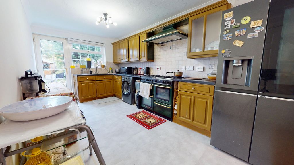 Property photo 2 of 20 4575603