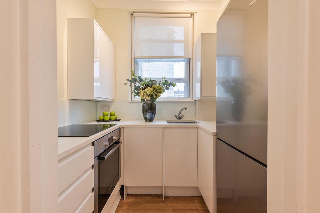 Property photo 3 of 12 Image