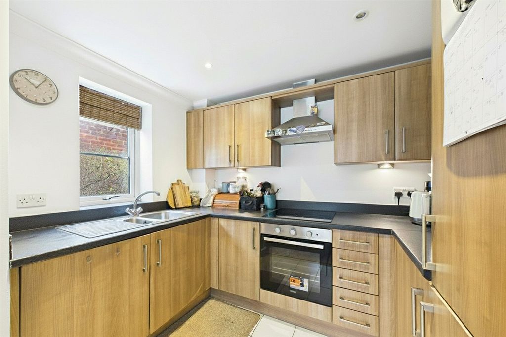 Property photo 3 of 5 Picture No. 16