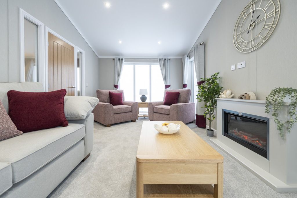 Property photo 2 of 3