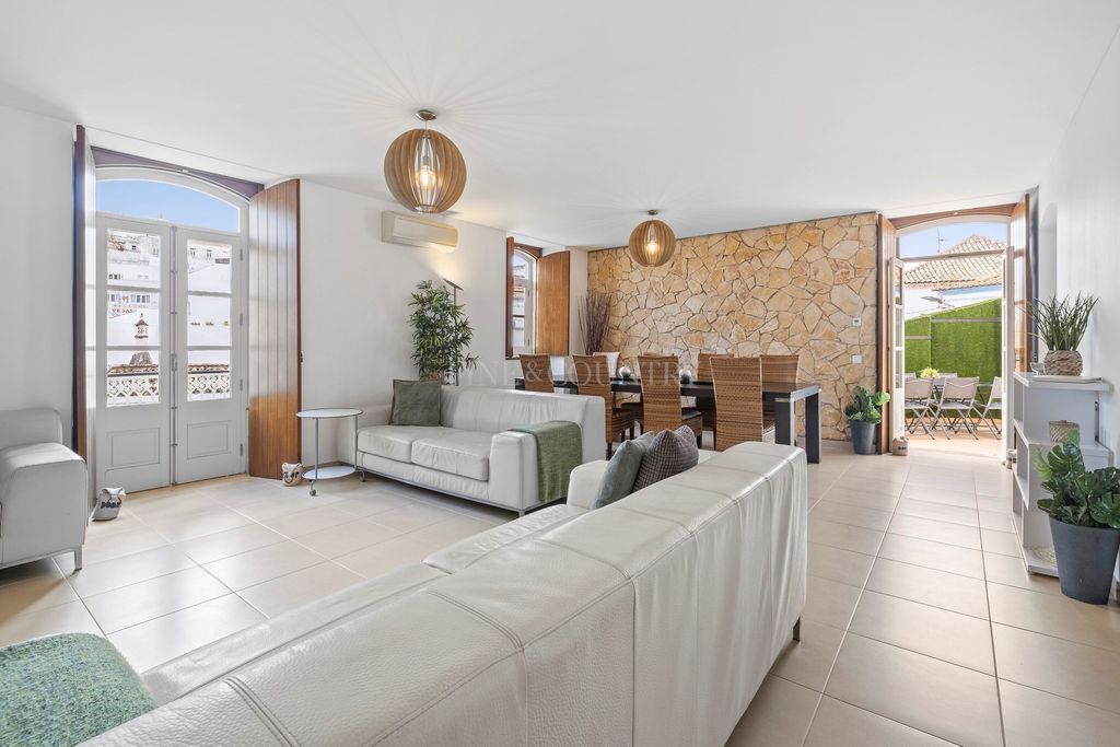 Property photo 2 of 30