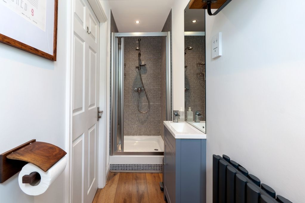 Property photo 3 of 17 Gf En Suite