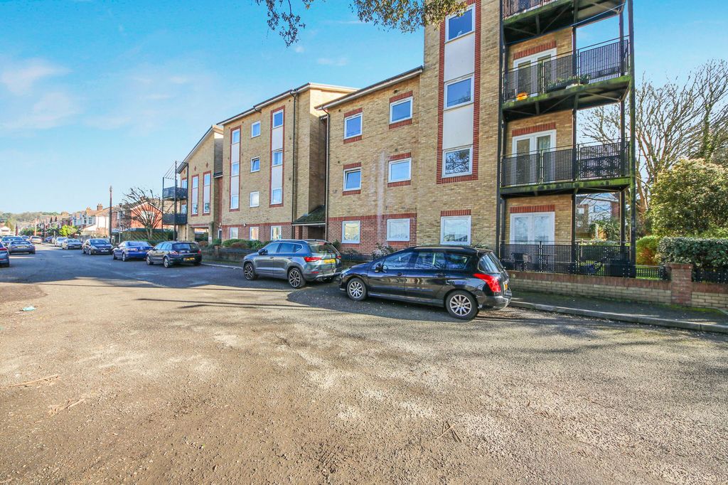 Property photo 1 of 12