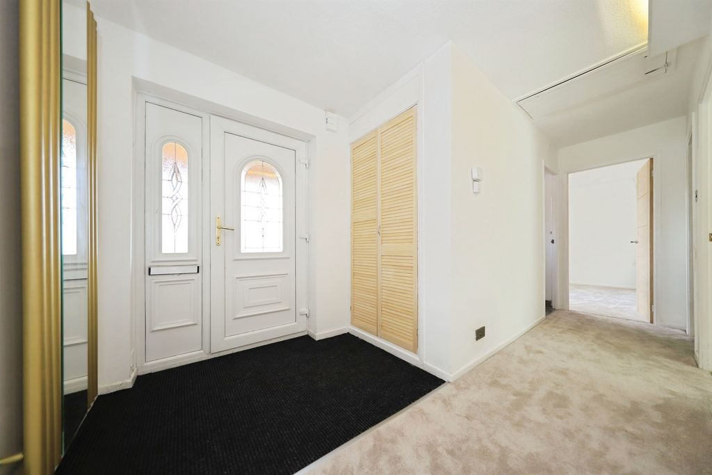 Property photo 3 of 24